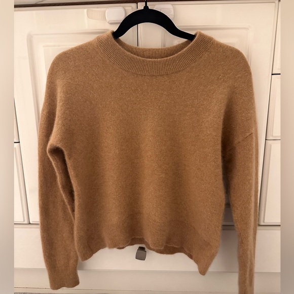 Abercrombie & Fitch Sweaters - Abercrombie and Fitch Cashmere Crew neck sweater